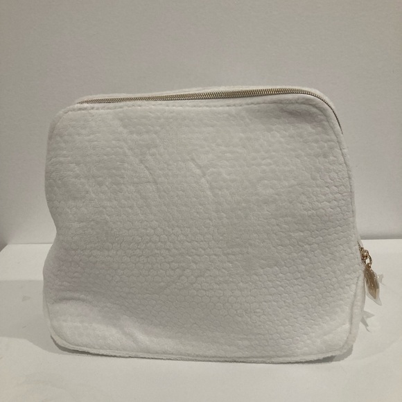 NEW!!! Guerlain Cosmetic Pouch Velour Bag Makeup Case Filled With Products - Picture 16 of 16